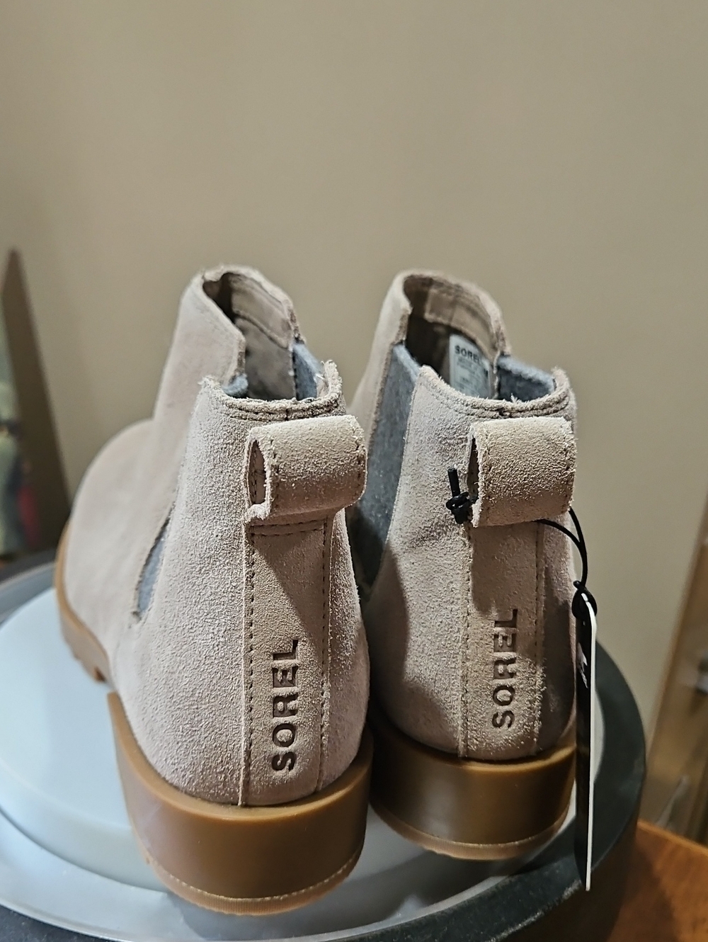 🍂🍁Sorel Taupe And Gray Ankle Boots - Picture 10 of 14